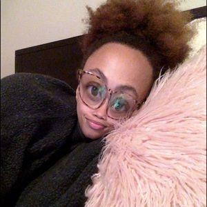 Meet your Posher, Victoria